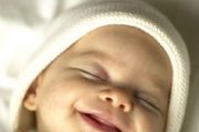 نوزادان چه خوابی می‌بینند؟