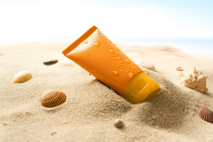۶ کرم ضد آفتابی که مضر هستند