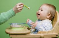 ۷ خطایی که در تغذیه‌ فرزندتان مرتکب می‌شوید